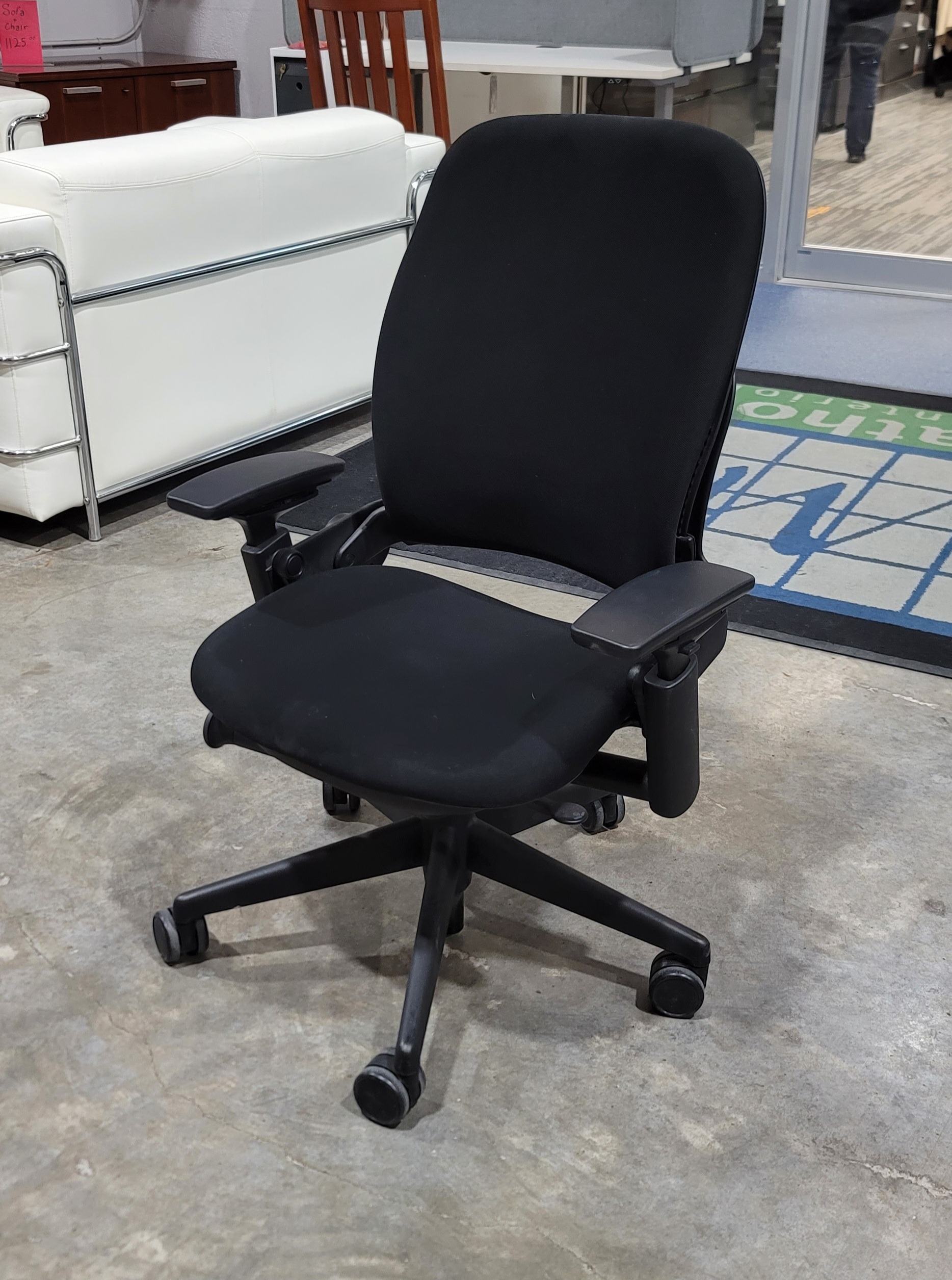 Pre-owned Steelcase Uno High Back Desk Chair - Office Furniture Warehouse