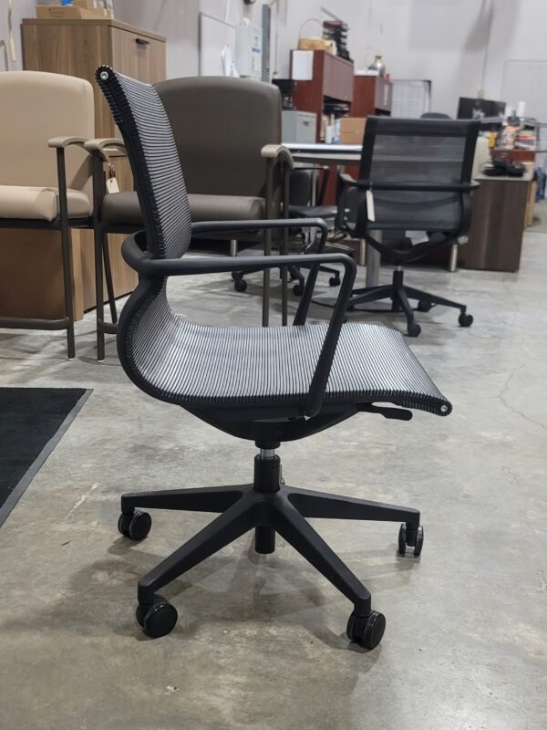 Storlie Midback Mesh Conference Chair - Image 4